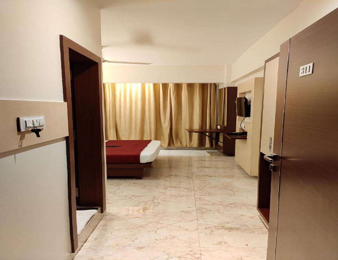 Fabhotel Spring Inn - Nr Borivali Station Mālād Dış mekan fotoğraf