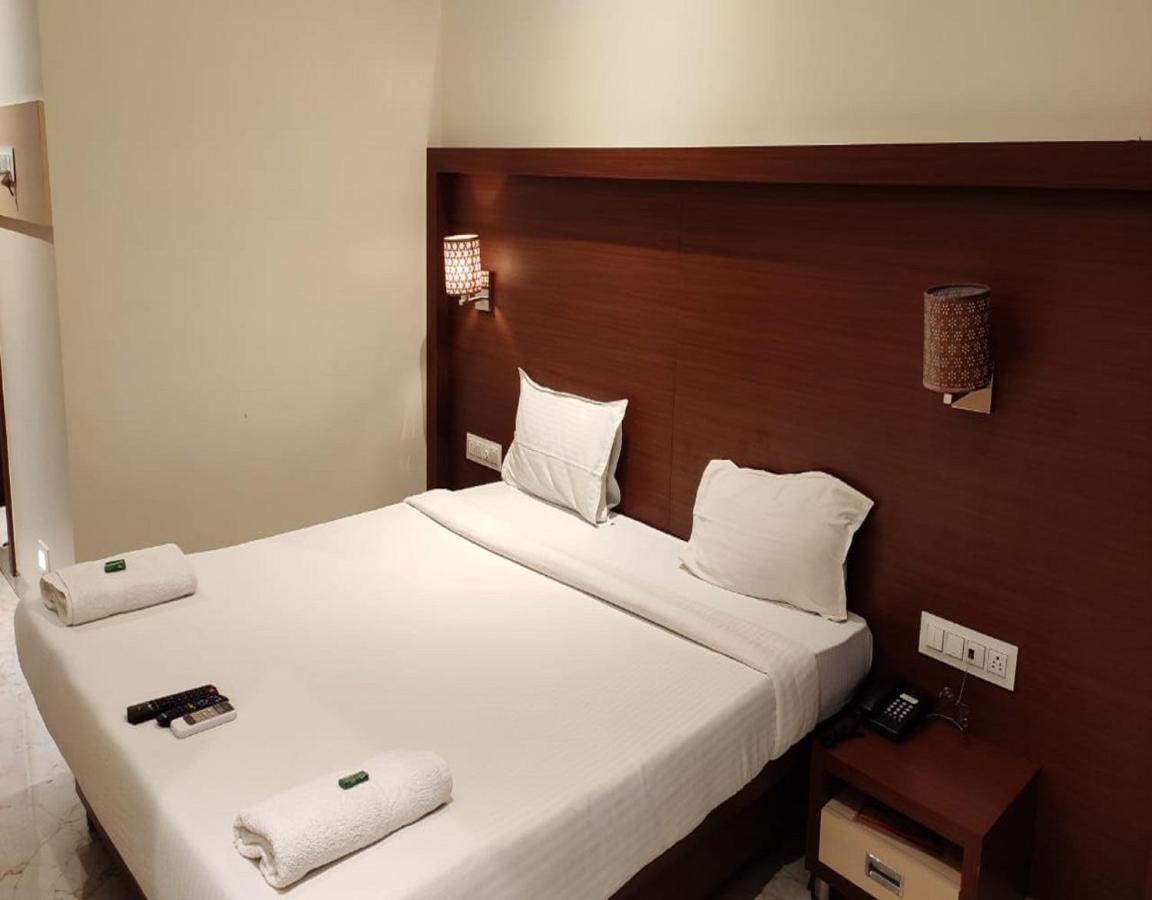 Fabhotel Spring Inn - Nr Borivali Station Mālād Dış mekan fotoğraf