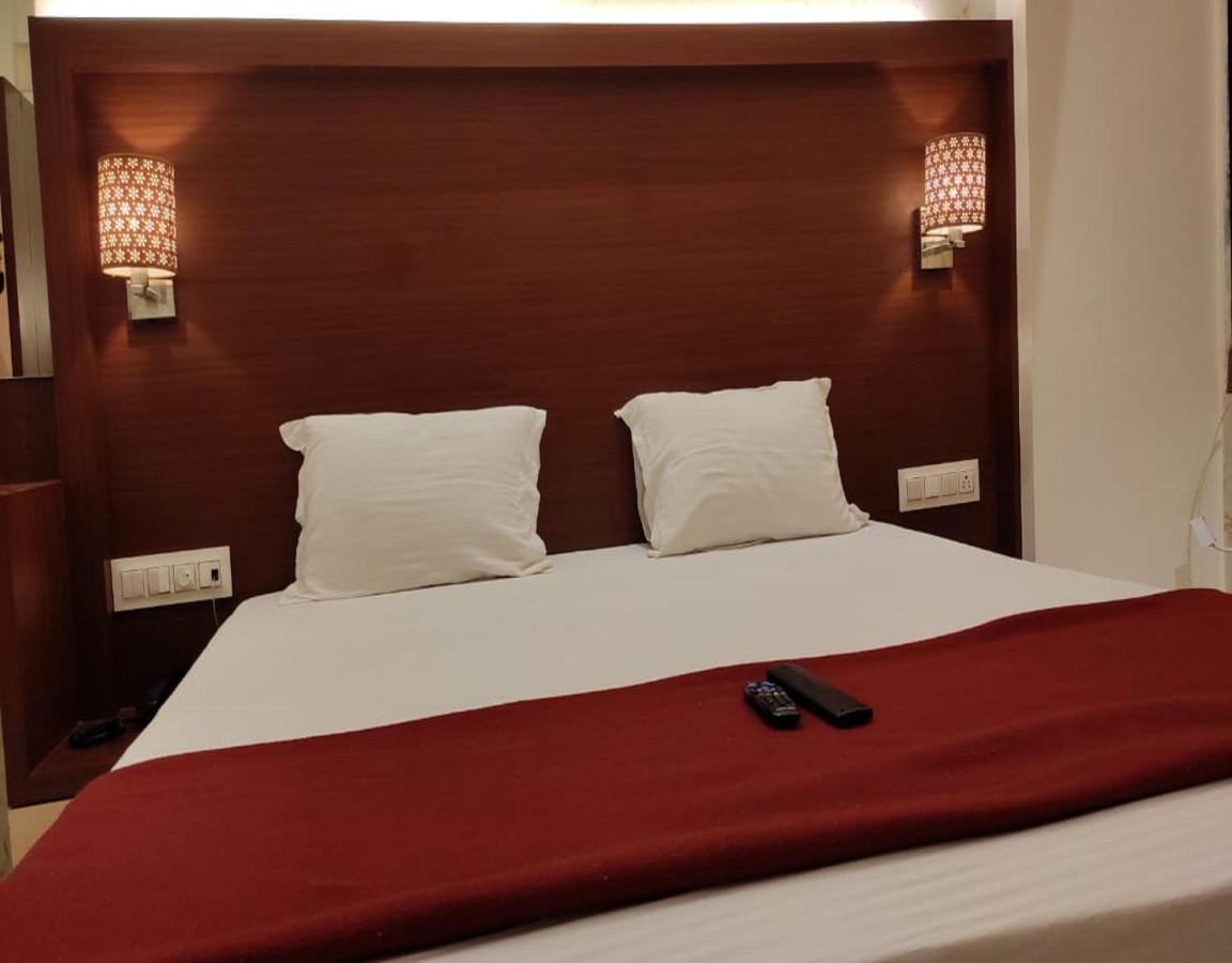 Fabhotel Spring Inn - Nr Borivali Station Mālād Dış mekan fotoğraf