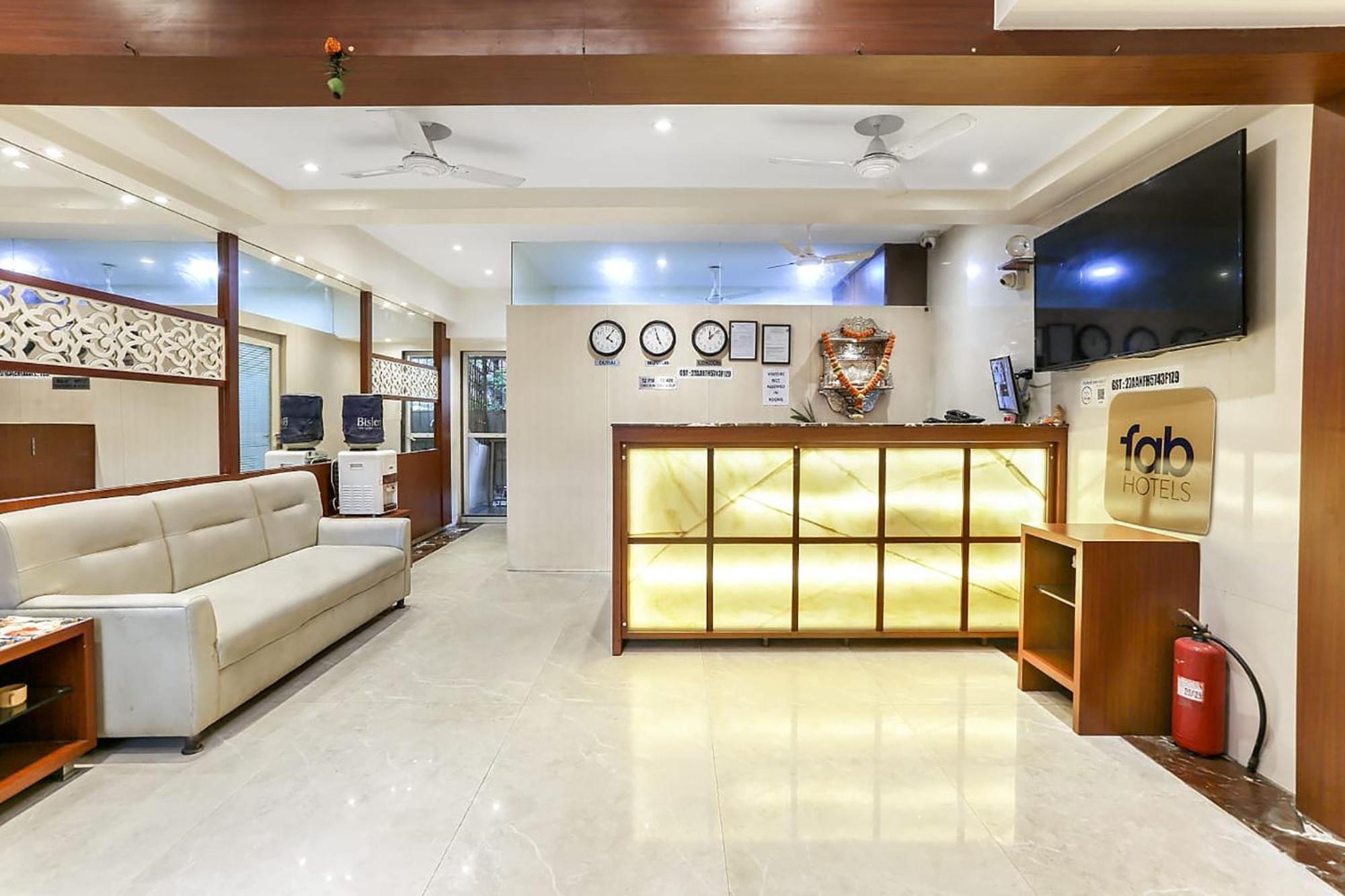 Fabhotel Spring Inn - Nr Borivali Station Mālād Dış mekan fotoğraf
